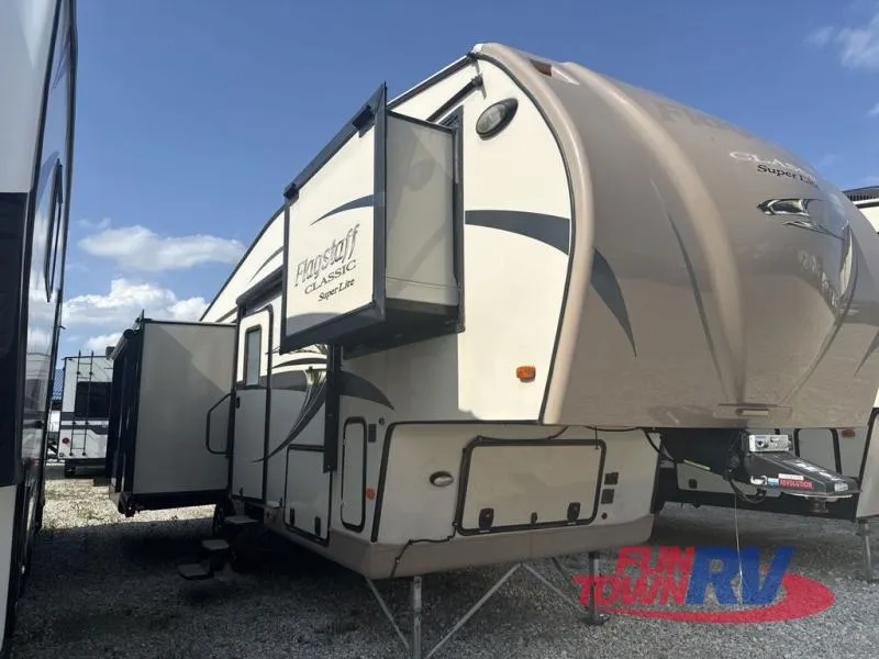 2016 Forest River RV Flagstaff Classic Super Lite 832IKBS - Main photo