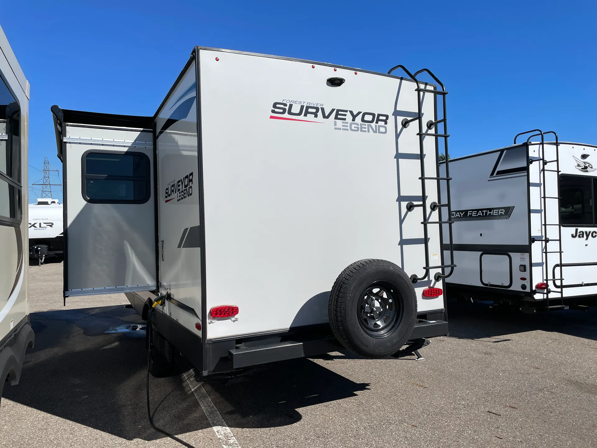 2022 Forest River Surveyor Legend 19RBLE — Photo 5
