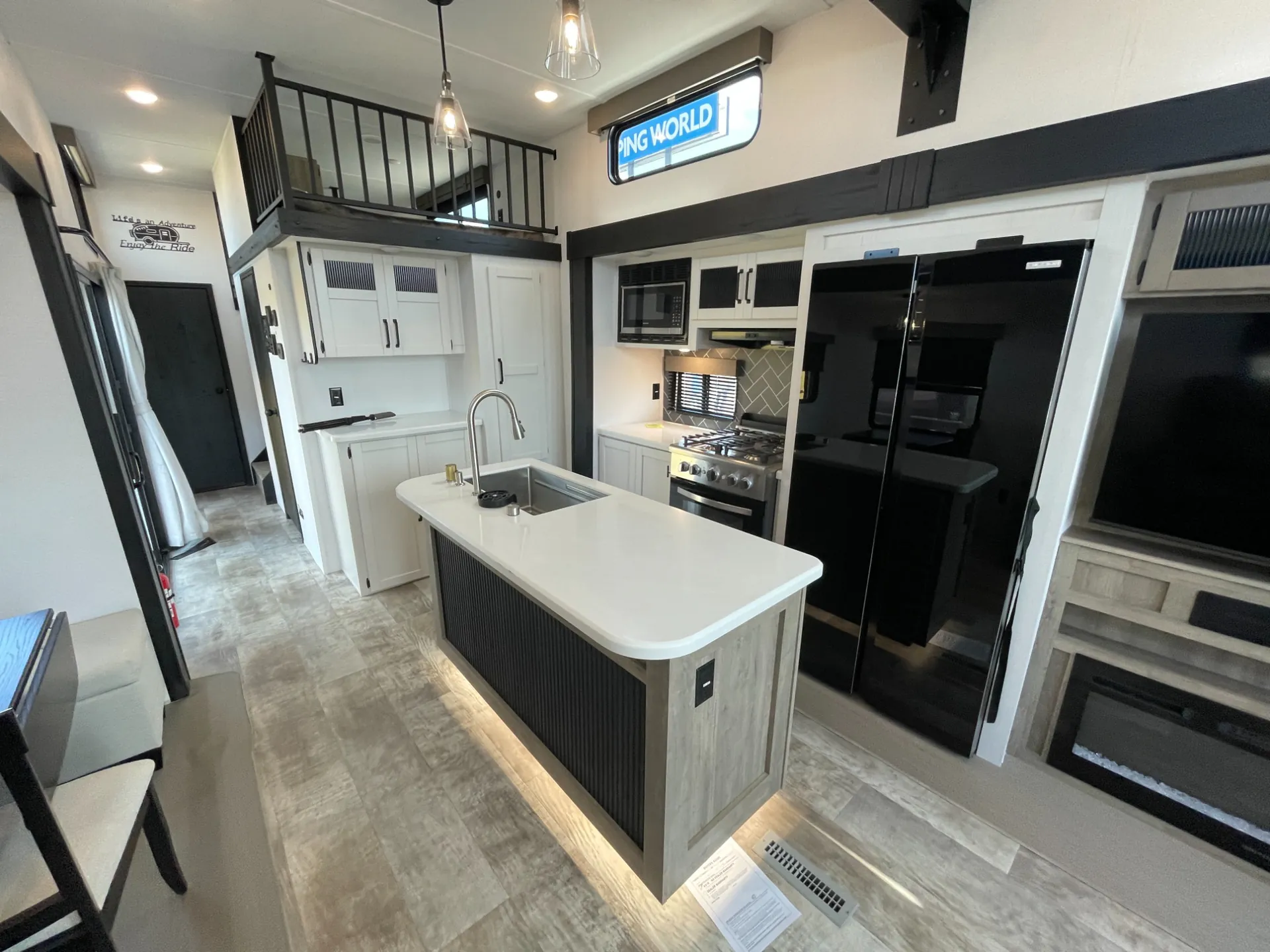 2025 Forest River Puma 402LFT — Photo 7