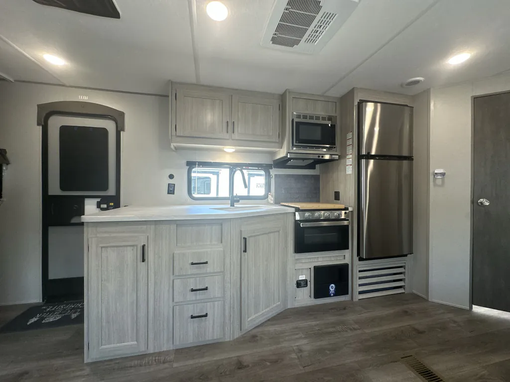 2024 Coachmen Catalina Legacy Edition 243RBS, Photos photo 8
