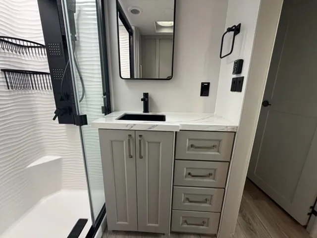 2026 Brinkley Model G 4150, Photos photo 22