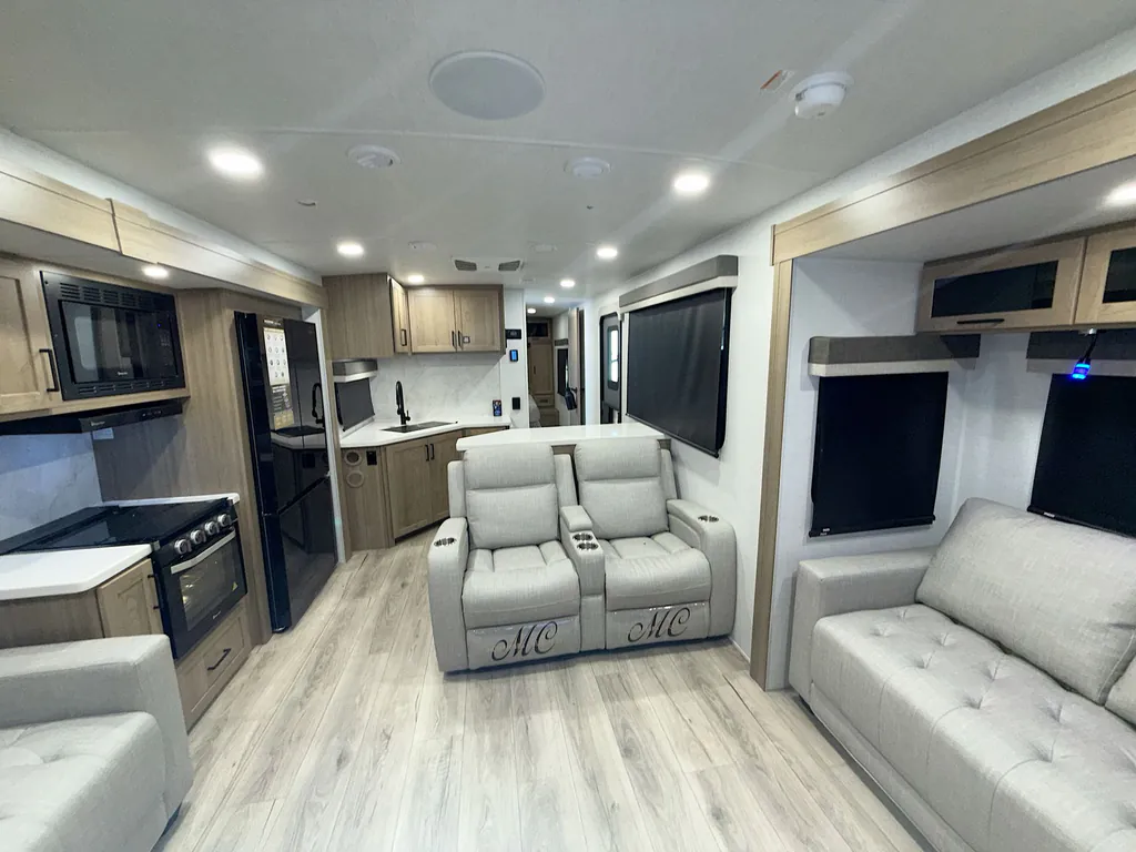 2027 Forest River Rockwood Ultra Lite 2921RL, Photos photo 16