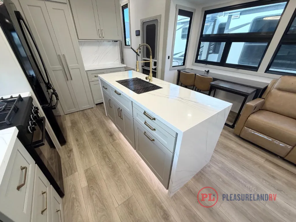 2025 Brinkley Model G 4100, Photos photo 26