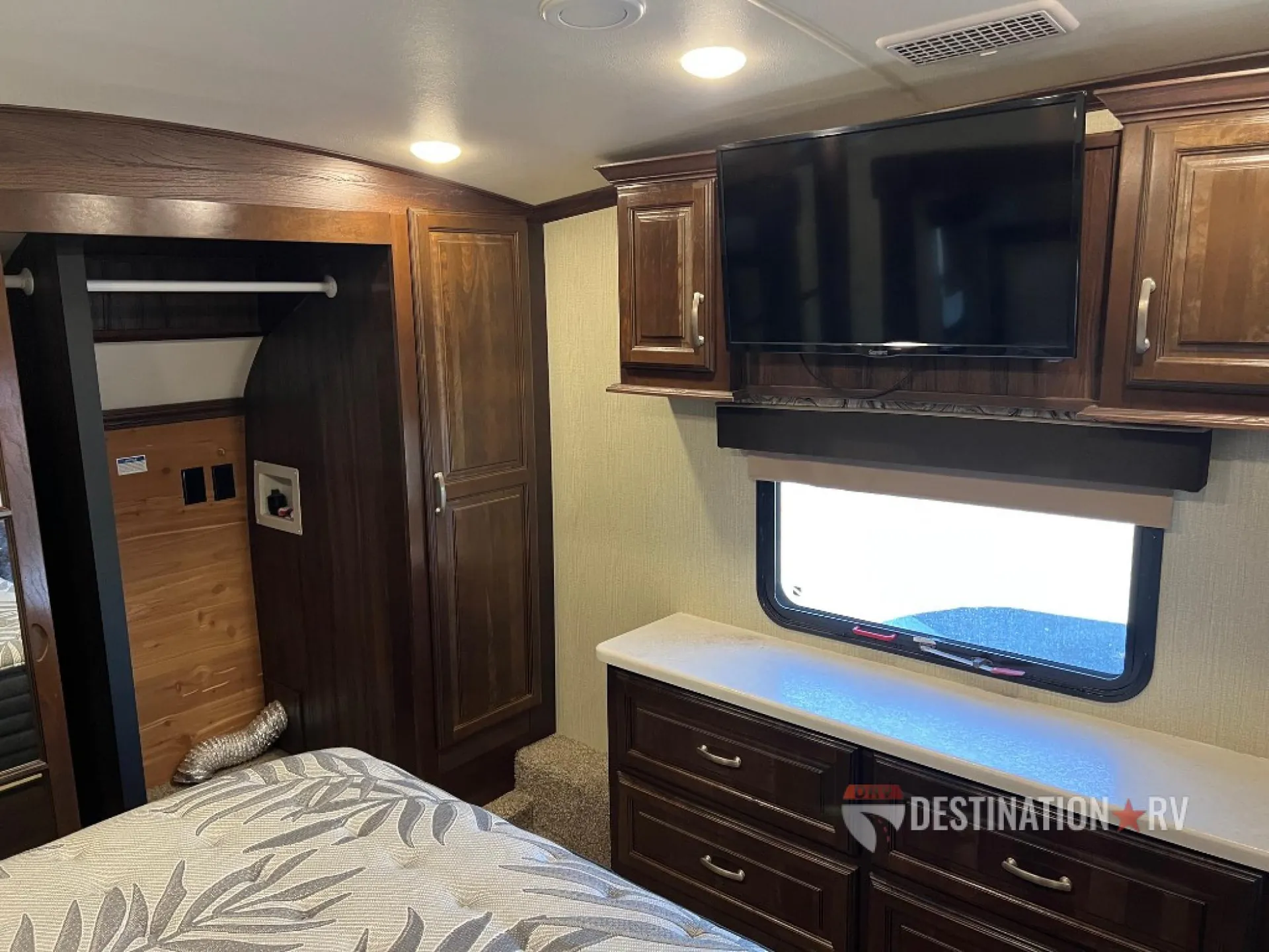2018 Forest River RV Cardinal Luxury 3350RLX - Photo 3