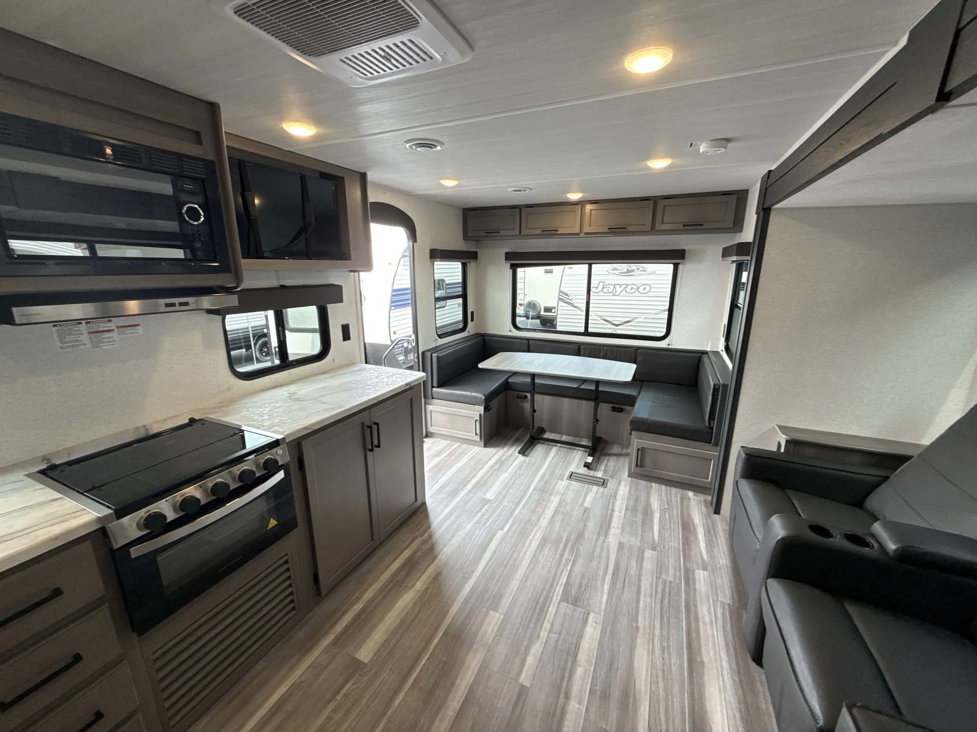 2024 Keystone Hideout 25RDS — living area main