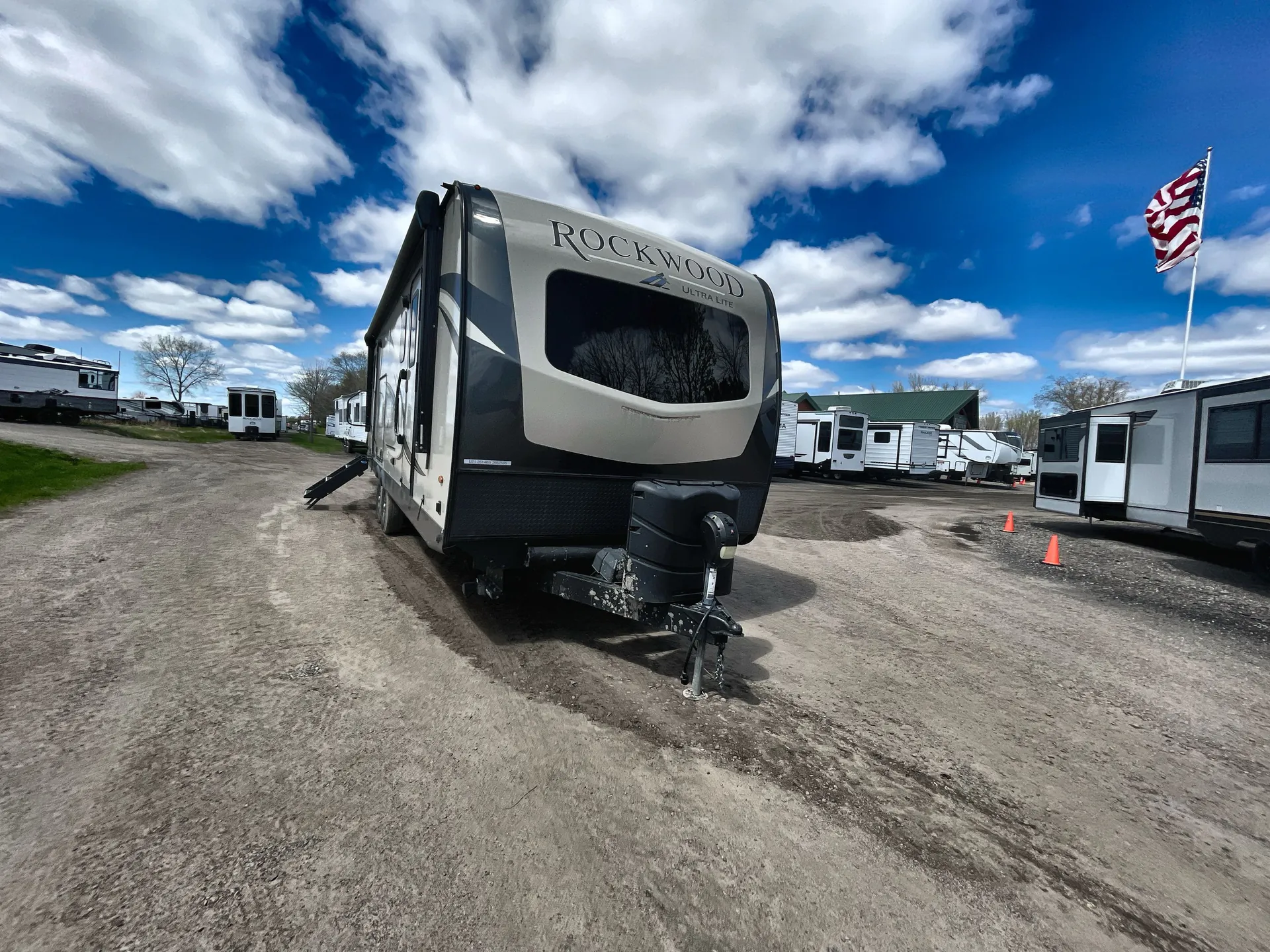 2021 Forest River Rockwood Ultra Lite 2614BS - Photo 2