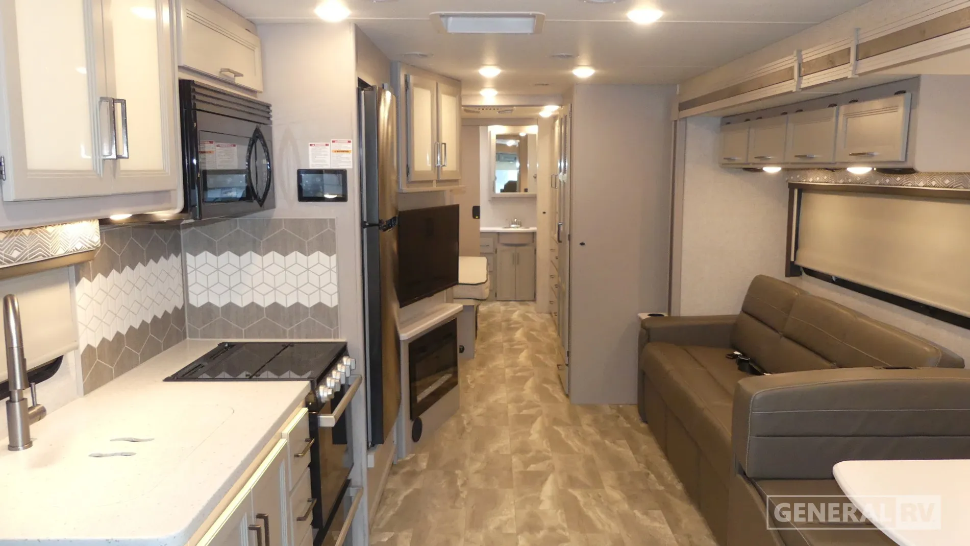 2023 Thor Motor Coach Windsport 35M - Photo 3