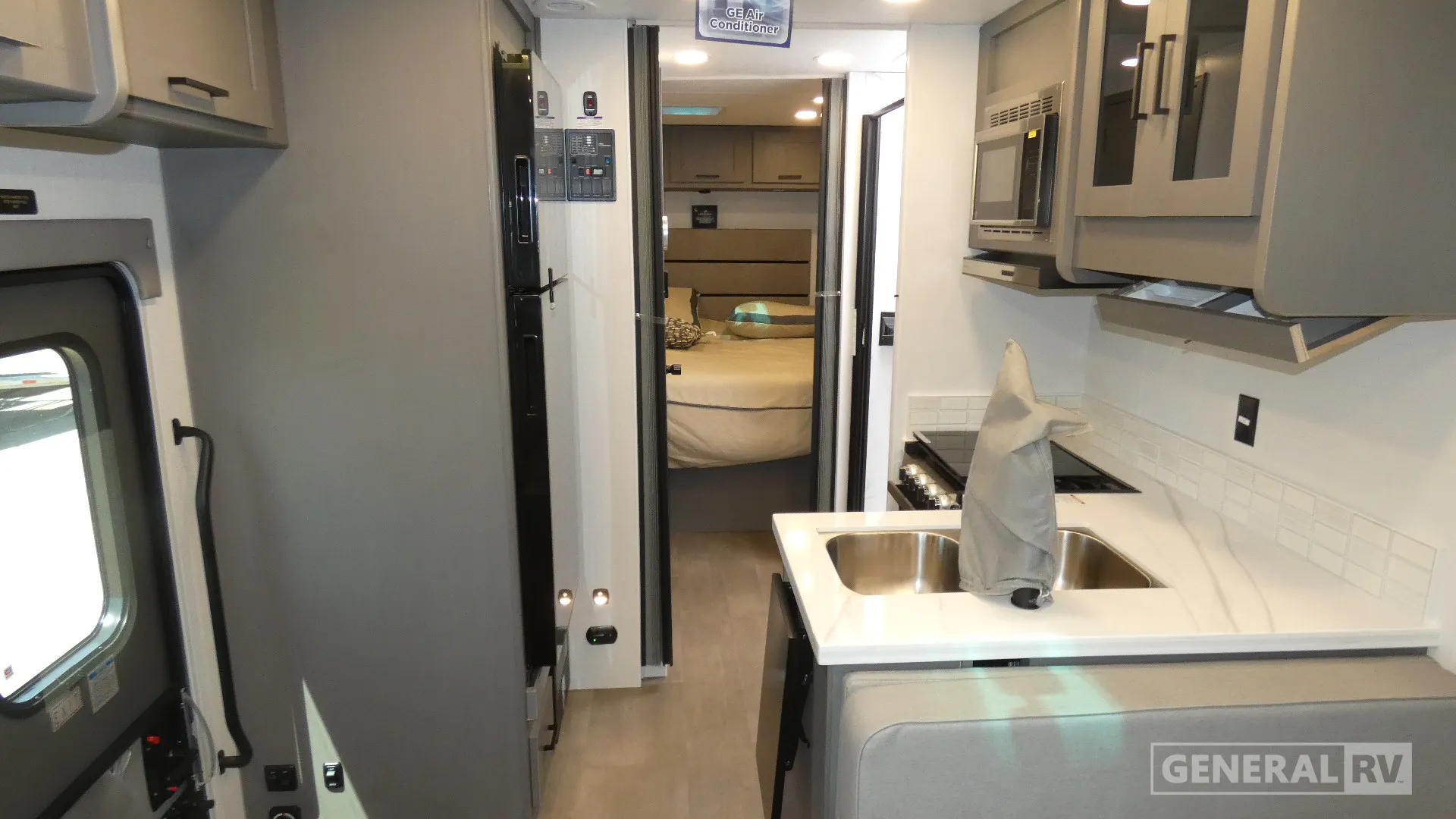 2026 Coachmen Encore SE 27XPS - Photo 3