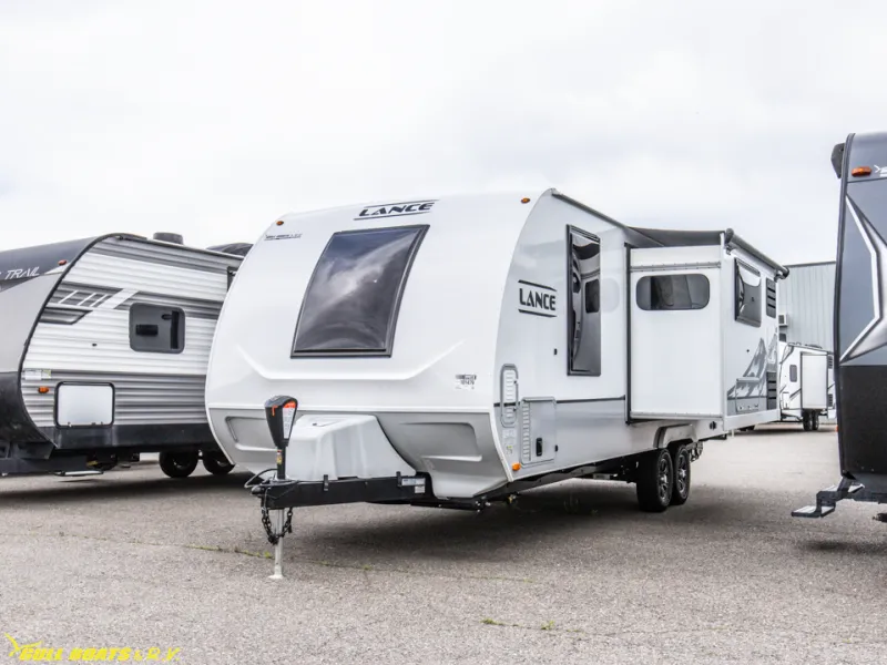 2026 Lance Lance Travel Trailers Used    2255 - Photo 3