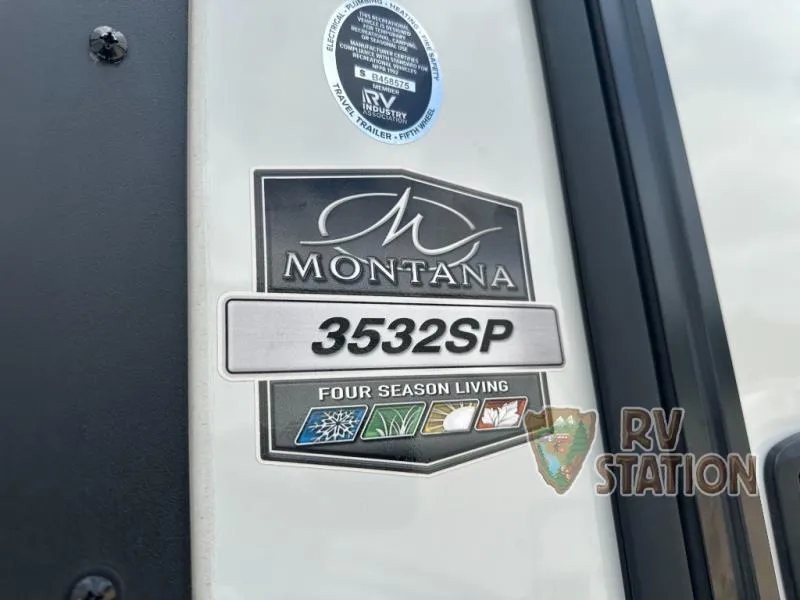 2025 Keystone Montana 3532SP - Photo 4
