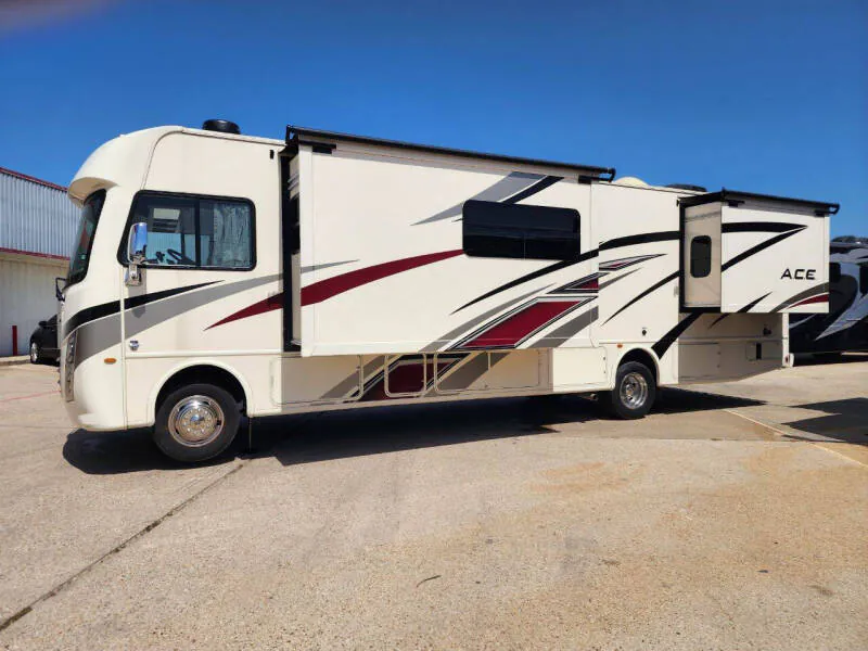 2020 Thor Motor Coach A.C.E 33.1 - Photo 3