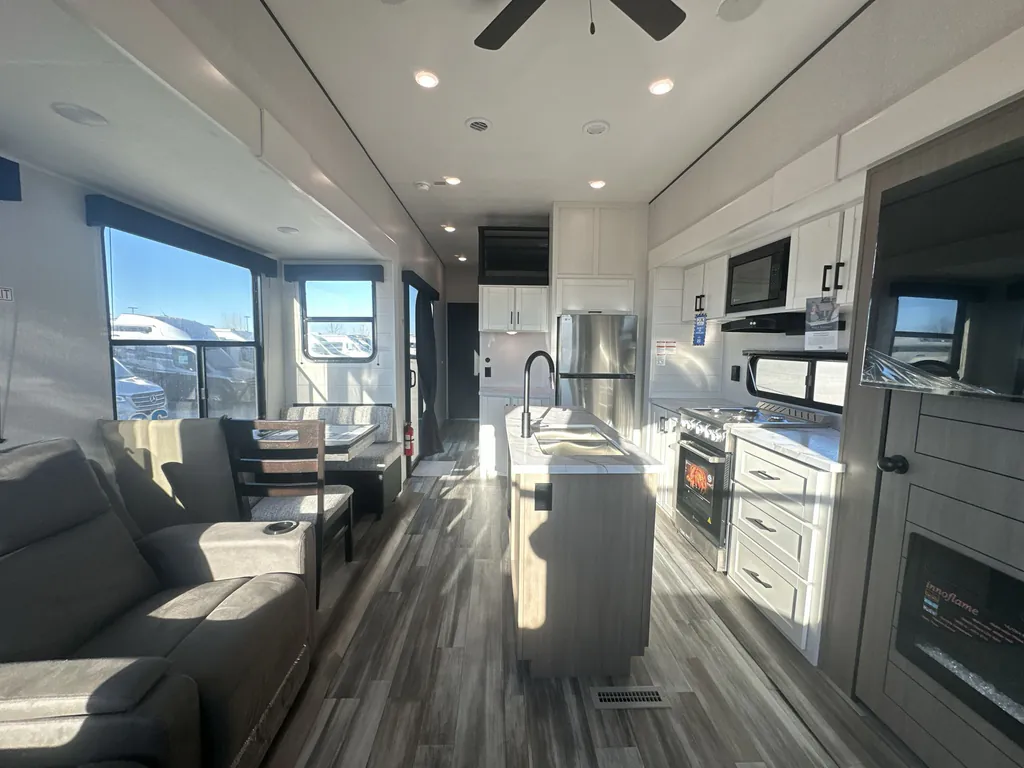 2026 Jayco Jay Flight Bungalow 401LOFT DS, Photos photo 9