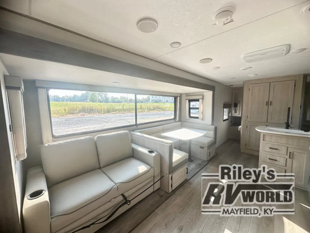 2026 Coachmen Catalina Legacy Edition 273DBHCK, Photos photo 17
