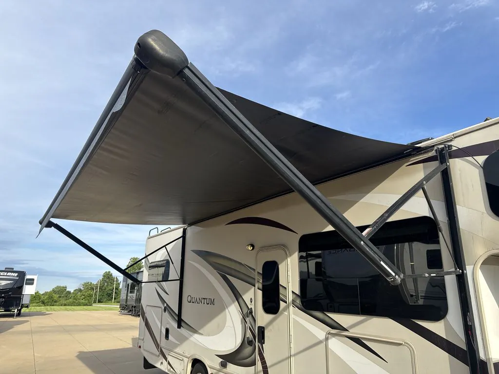2017 Thor Motor Coach Quantum WS31 - Photo 3