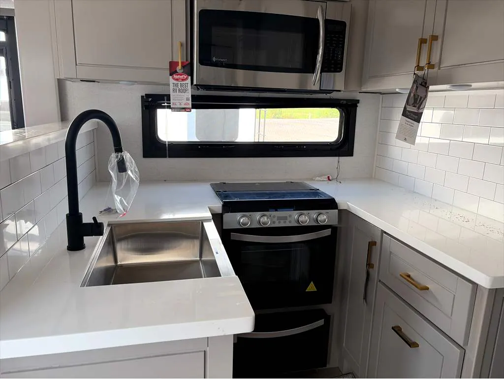 2027 Jayco North Point 391TBBH, Photos photo 10
