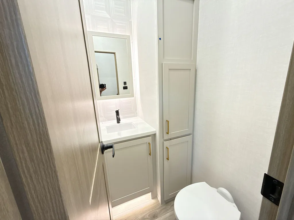 2027 Forest River Rockwood Signature 401SFB, Photos photo 36