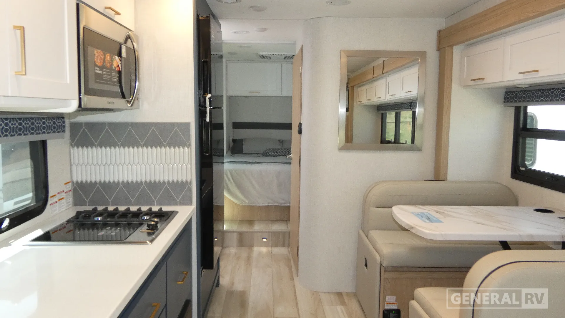 2026 Thor Motor Coach Quantum HS31 - Photo 3