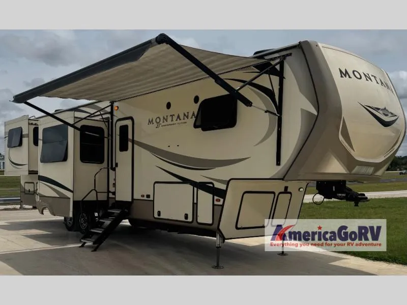 2019 Keystone Montana 3790RD - Photo 3