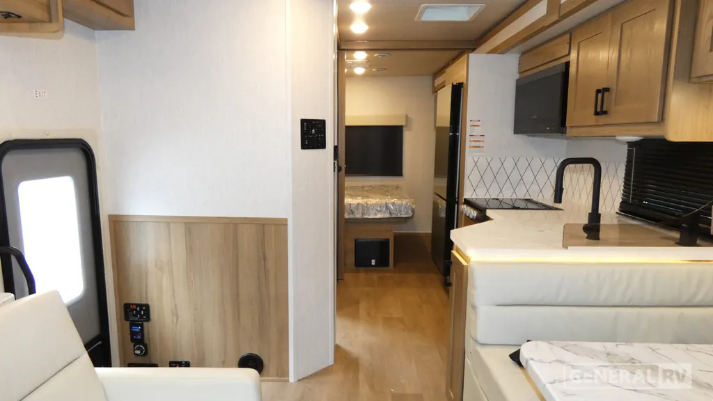 2027 Nexus Rebel Air 30R, Photos photo 2