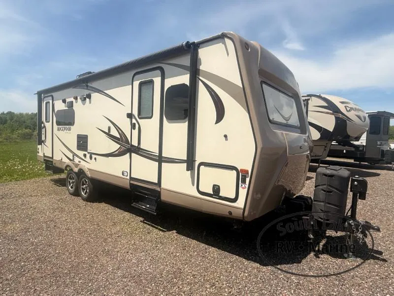 2017 Forest River RV Rockwood Ultra Lite 2604WS - Photo 2