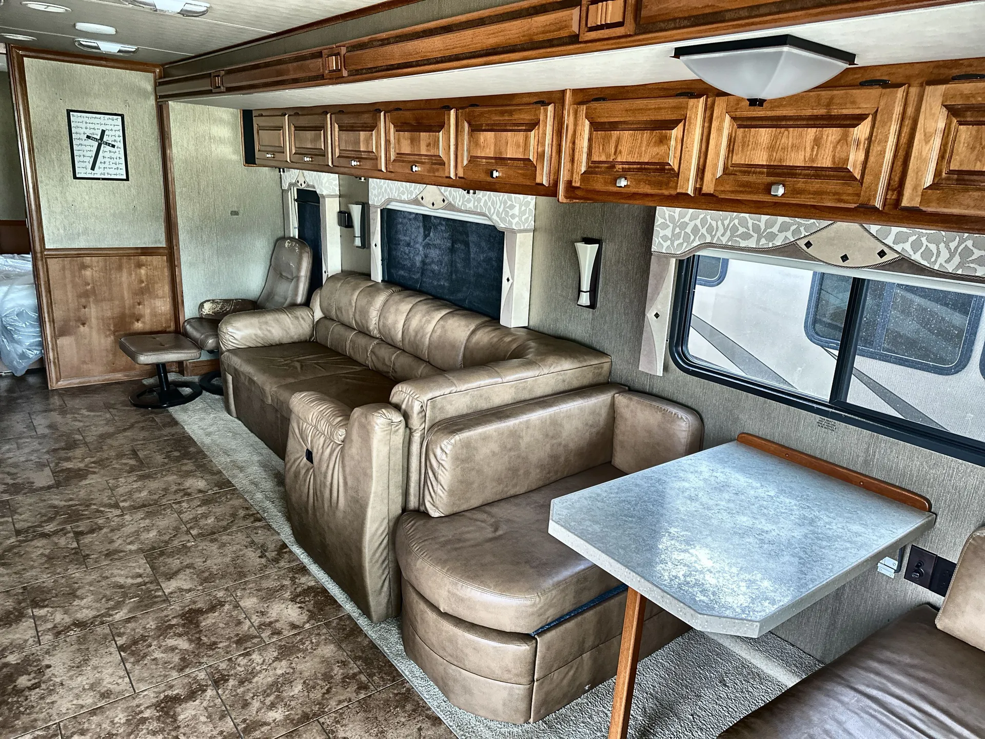 2013 Tiffin Open Road Allegro 36 LA — living area main