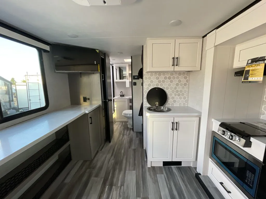 2025 Jayco Jay Feather Air 18MBH - Photo 4