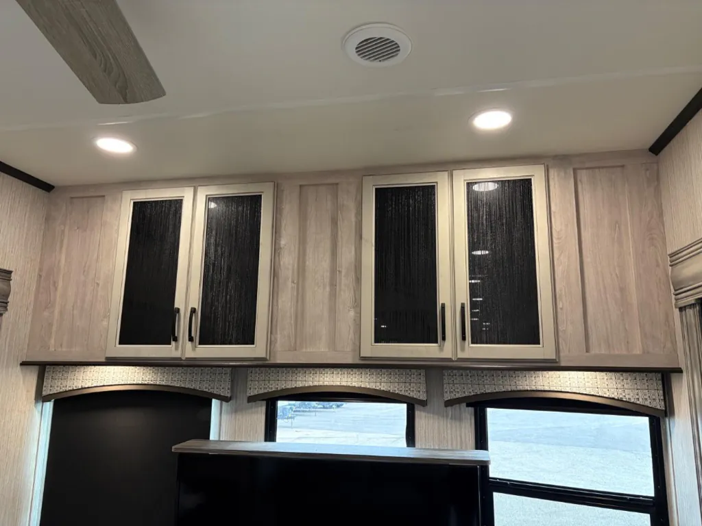 2022 Forest River Sandpiper Destination 420FL, Photos photo 27