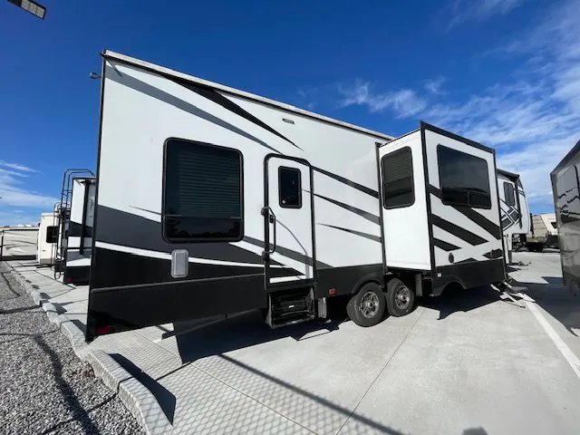 2020 Keystone Fuzion Impact 367 - Photo 4