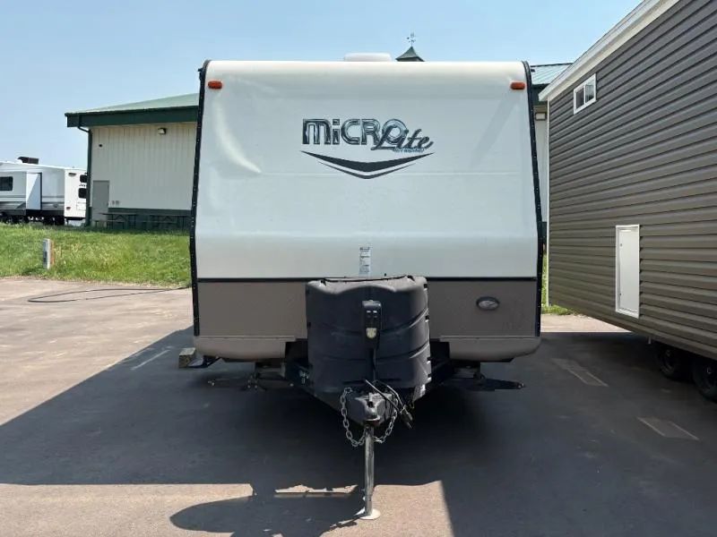 2017 Forest River RV Flagstaff Micro Lite 25BHS - Photo 2