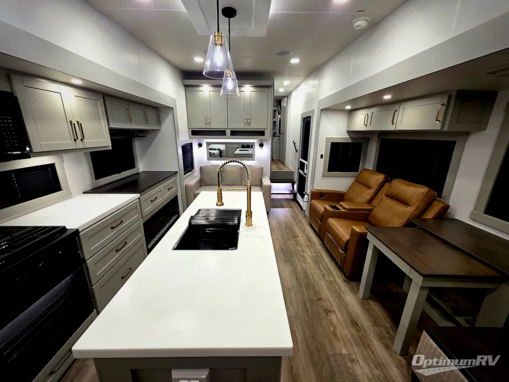2025 Brinkley Model Z 3300, Photos photo 5