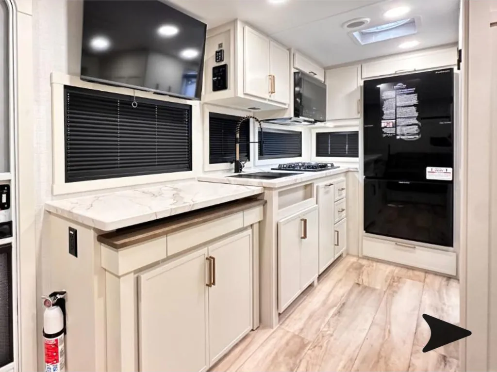 2026 Brinkley Model Ix 20X, Photos photo 15