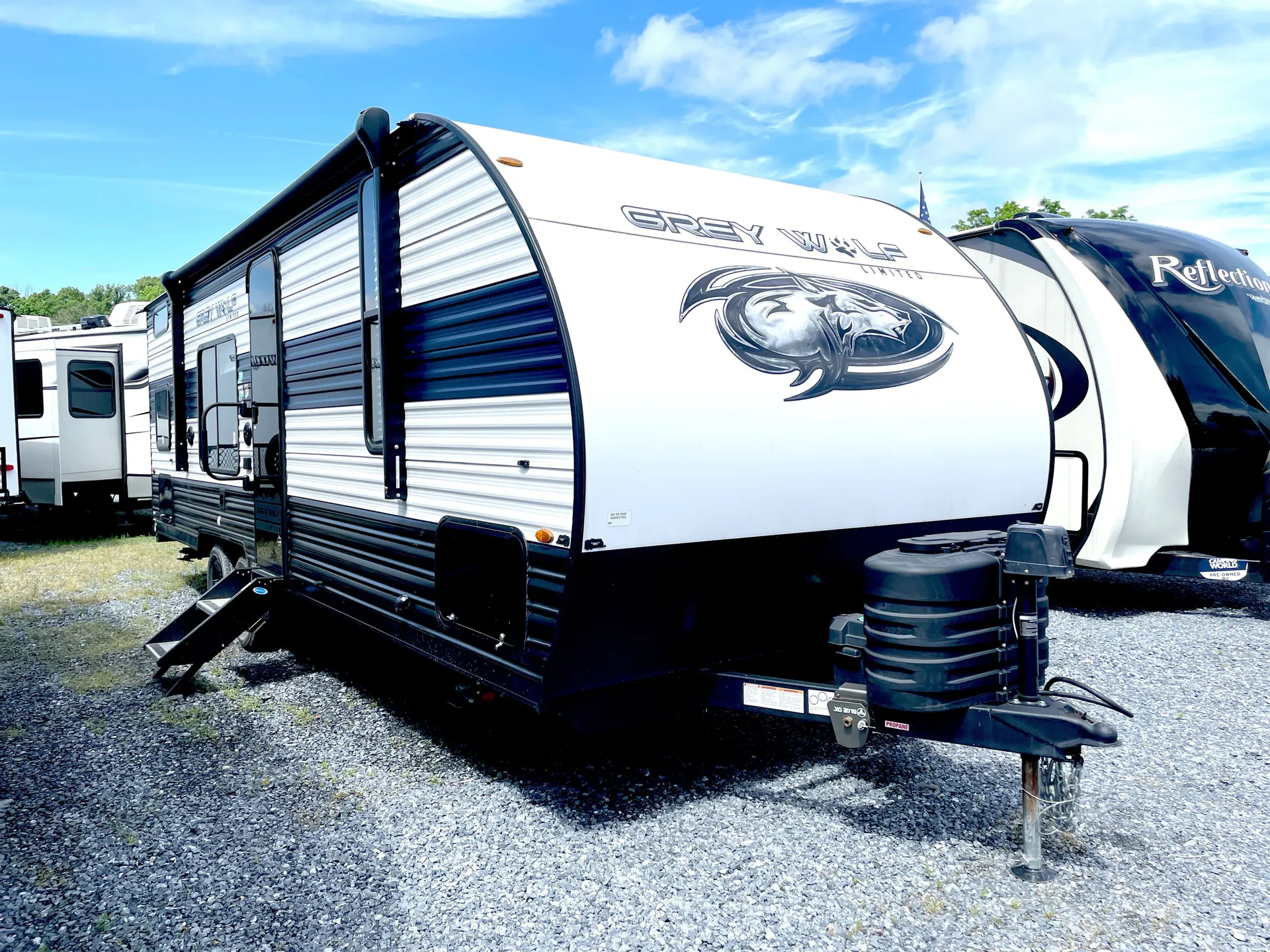 2023 Forest River Cherokee Grey Wolf 26DJSE - Photo 2