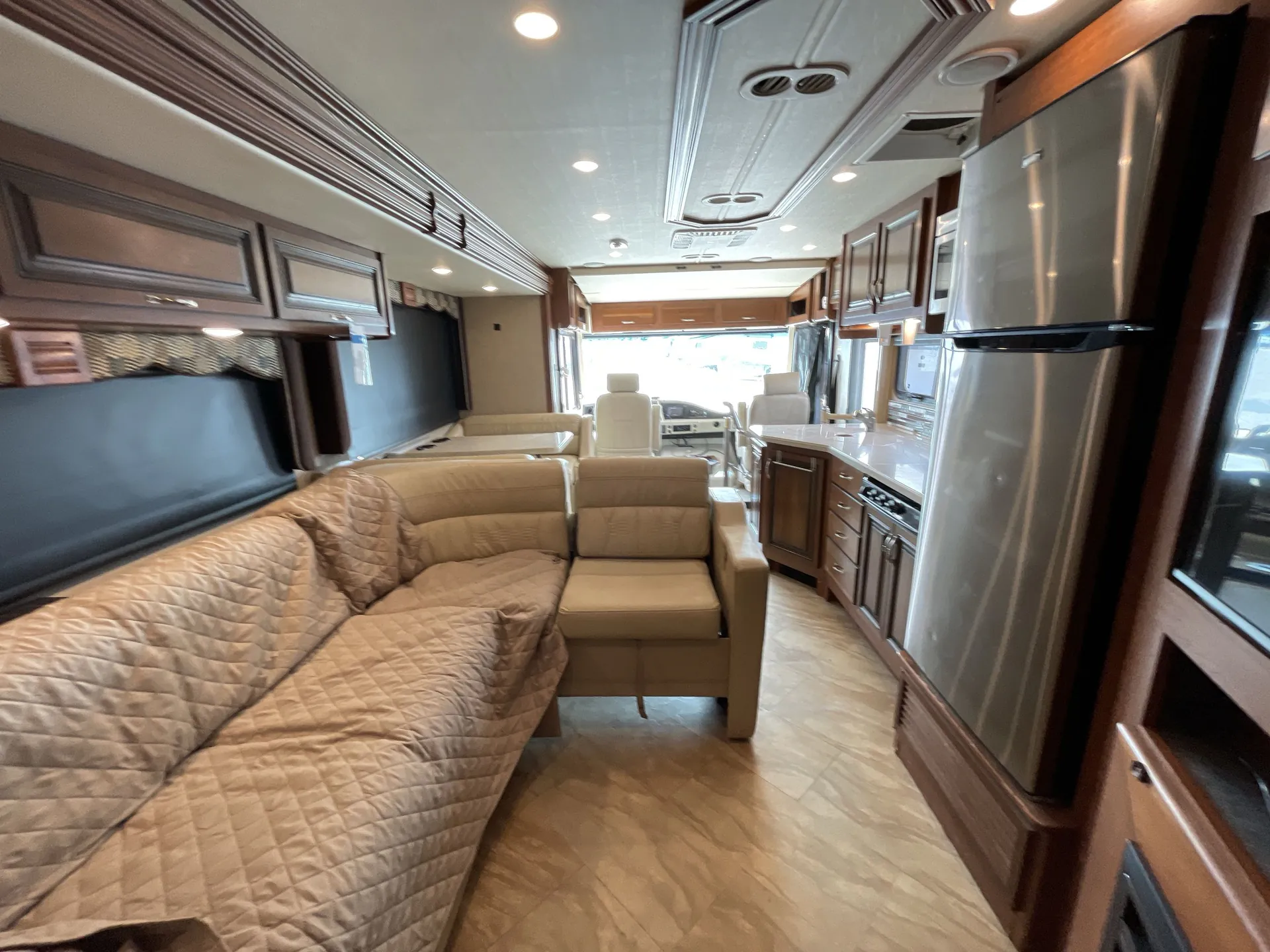 2017 Holiday Rambler Vacationer 36F — living area main