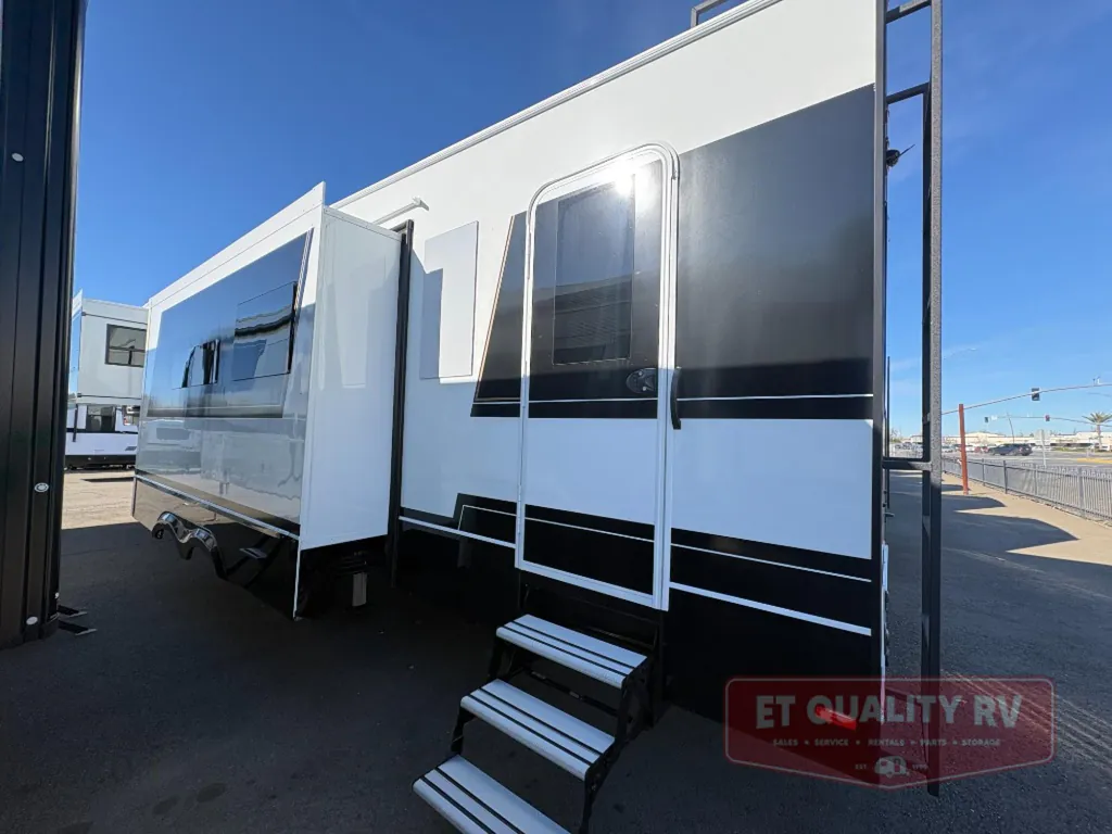 2026 Brinkley Model Z 3515, Photos photo 15