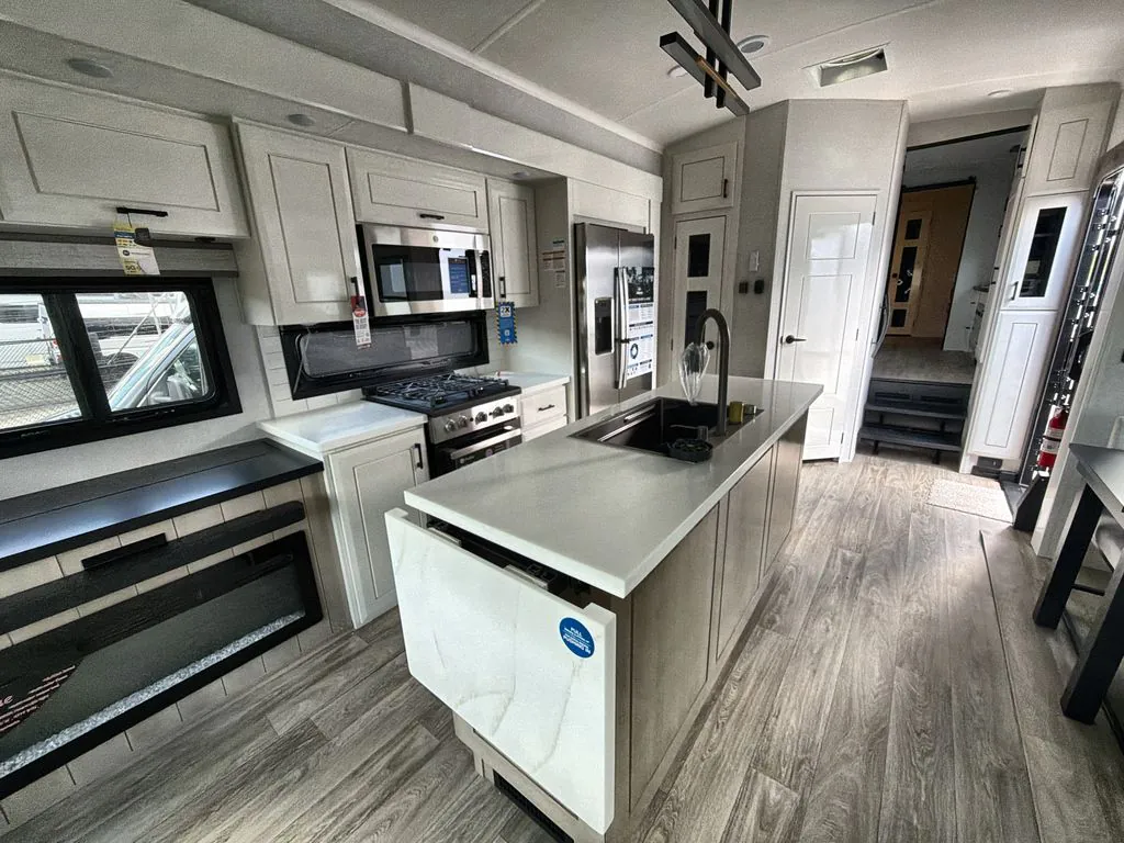 2027 Jayco Pinnacle 36FBTS, Photos photo 27