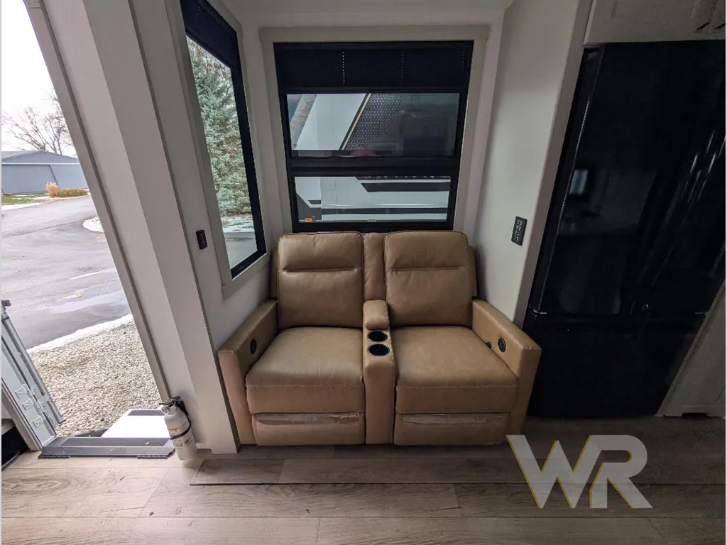 2026 Brinkley Model G 3520, Photos photo 16
