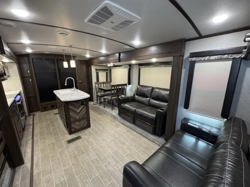 2020 Keystone Laredo 335MK - Photo 3