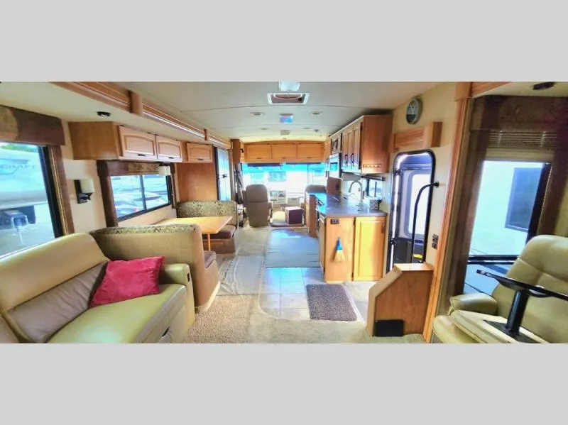 2008 Winnebago Adventurer 38T - Photo 2