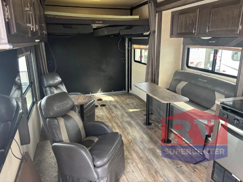 2017 Forest River RV Sandstorm 281SLR - Photo 4