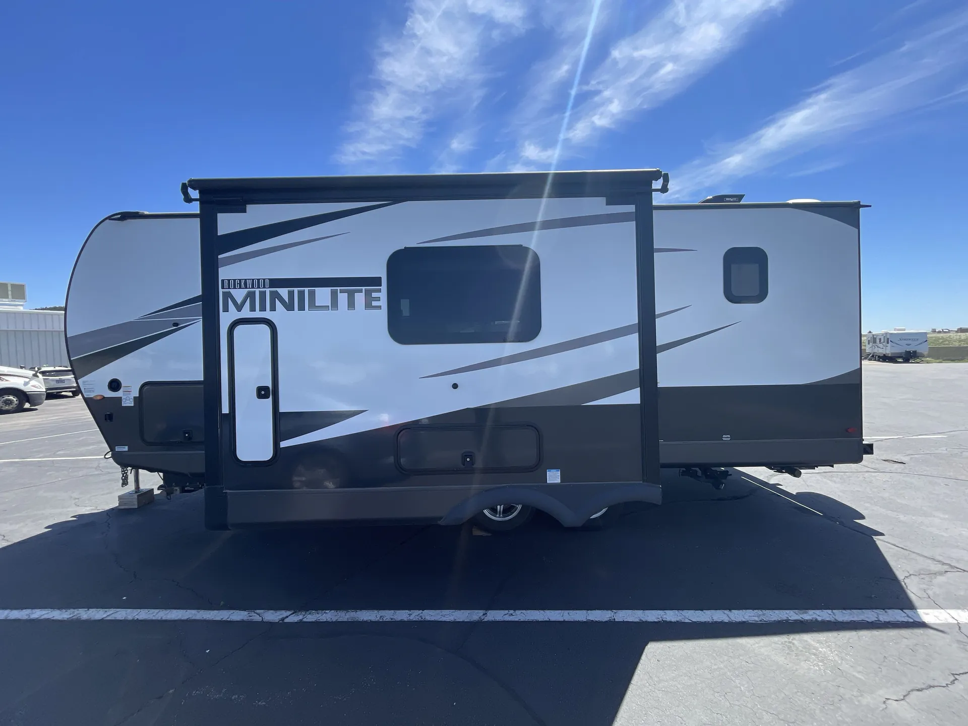 2024 Forest River Rockwood Mini Lite 2509S — off campside