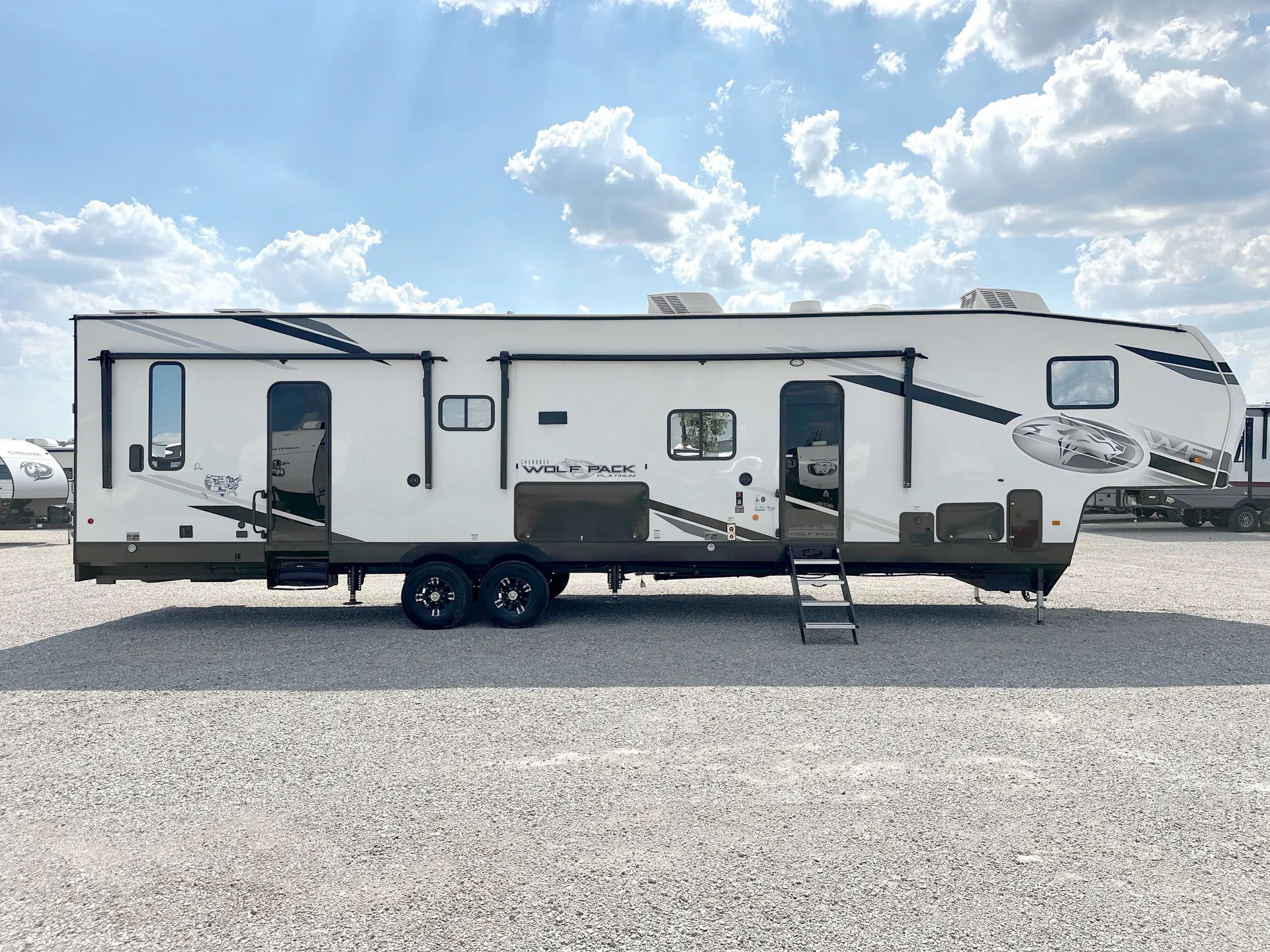 2023 Forest River Cherokee Wolf Pack 365PACK16 — campside