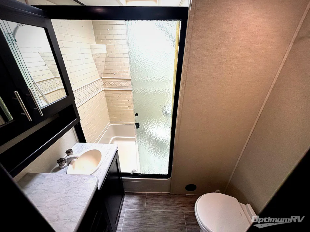 2019 Prime Time LaCrosse 3399SE, Photos photo 10