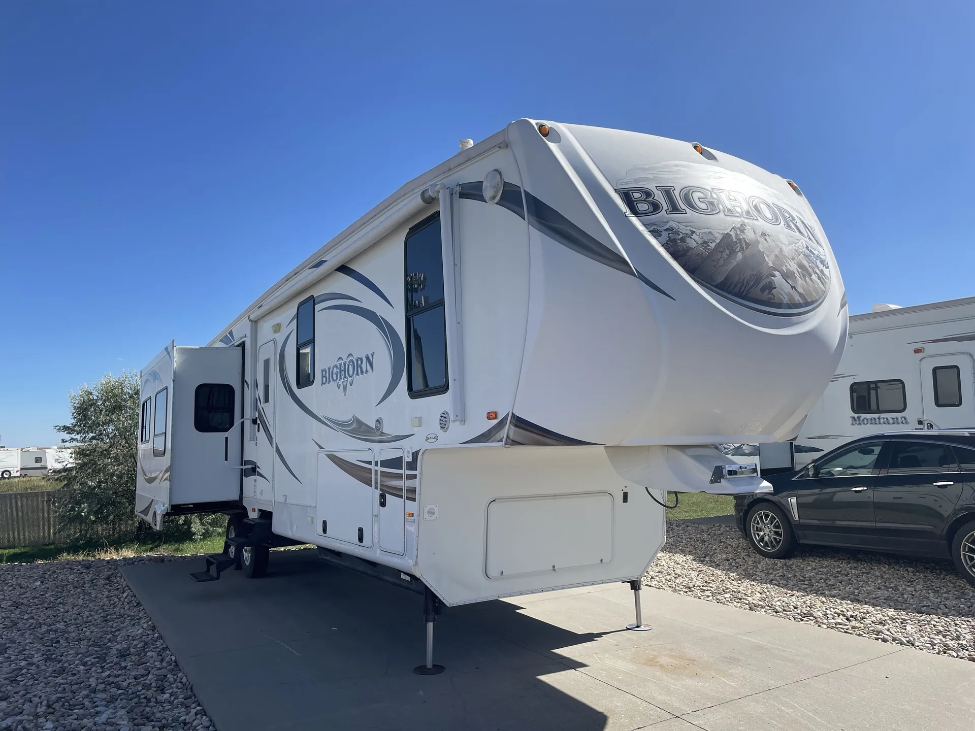 2013 Heartland Bighorn 3610RE - Photo 2