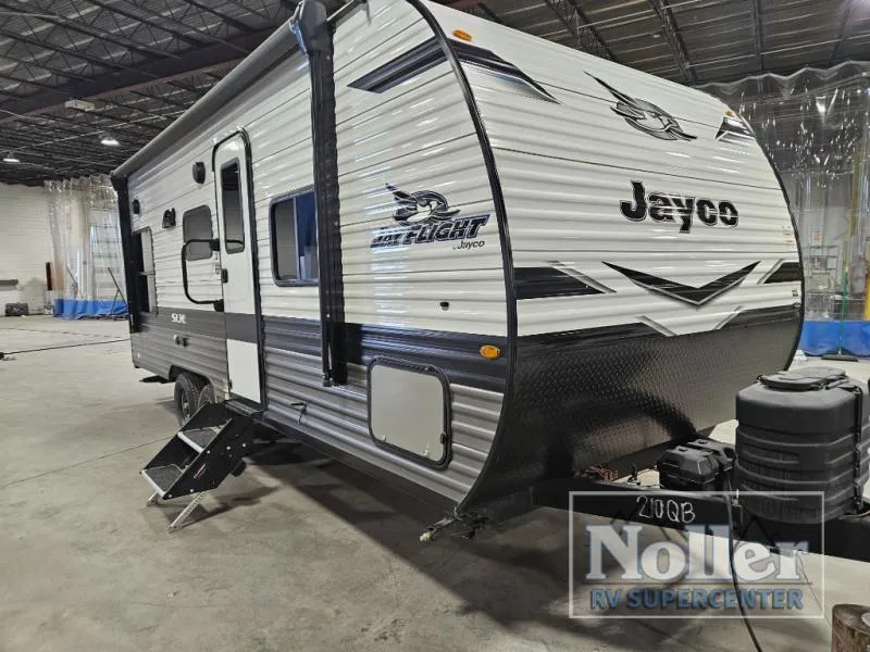 2024 Jayco Jay Flight SLX 210QBW - Photo 2