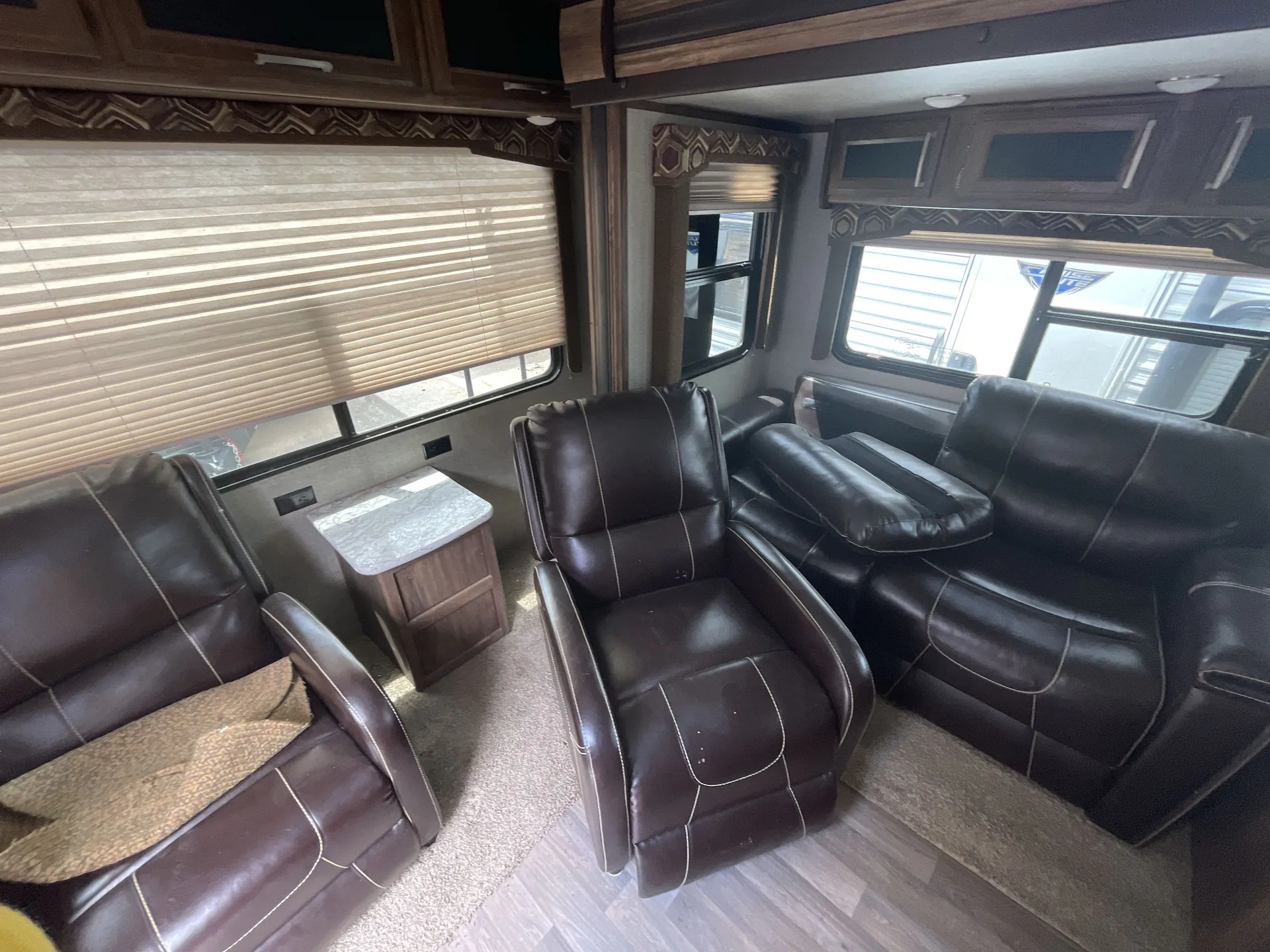 2017 Keystone Cougar 268RLSWE — living area main