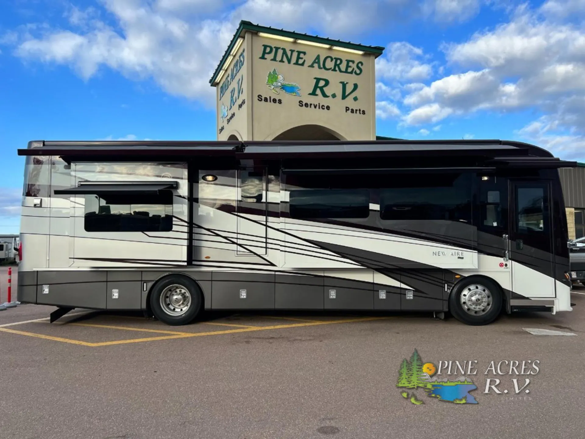 2024 Newmar New Aire 3549 - Photo 3