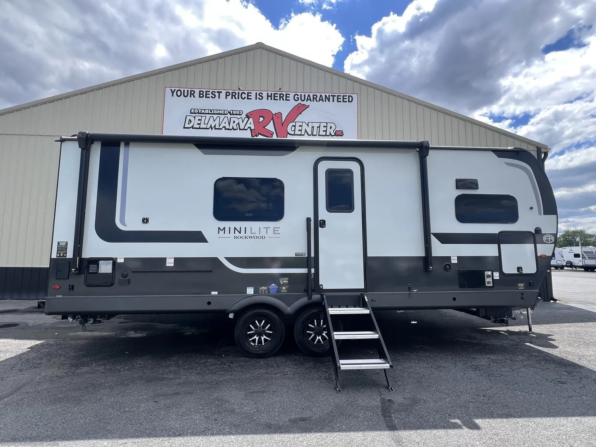 2027 Forest River Rockwood Mini Lite 2523MBR