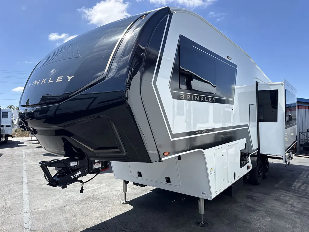 2027 Brinkley Model Z 2680, Photos photo 31