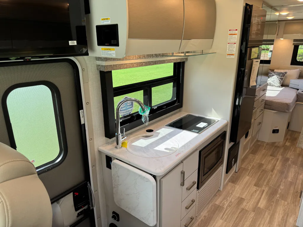 2026 Thor Motor Coach Axis 26.2, Photos photo 23