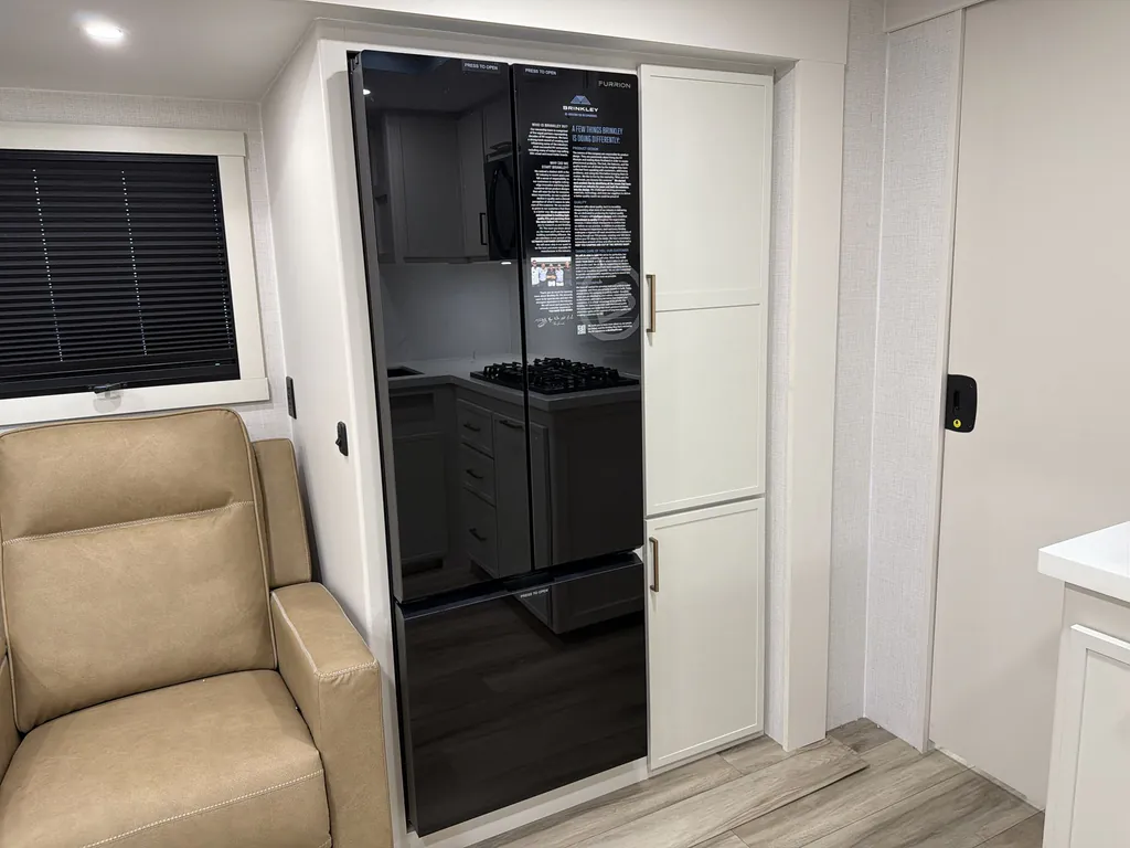 2027 Brinkley Model I 294, Photos photo 15